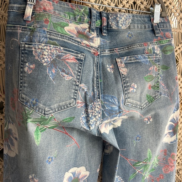 Flamingals Floral Denim Jeans - Picture 6 of 9